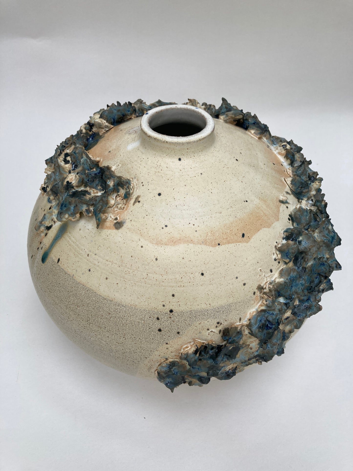 Large Vessel (NOT SUITABLE FOR POSTAGE. PLEASE CONTACT FOR COLLECTION OPTIONS PRIOR TO PURCHASE).