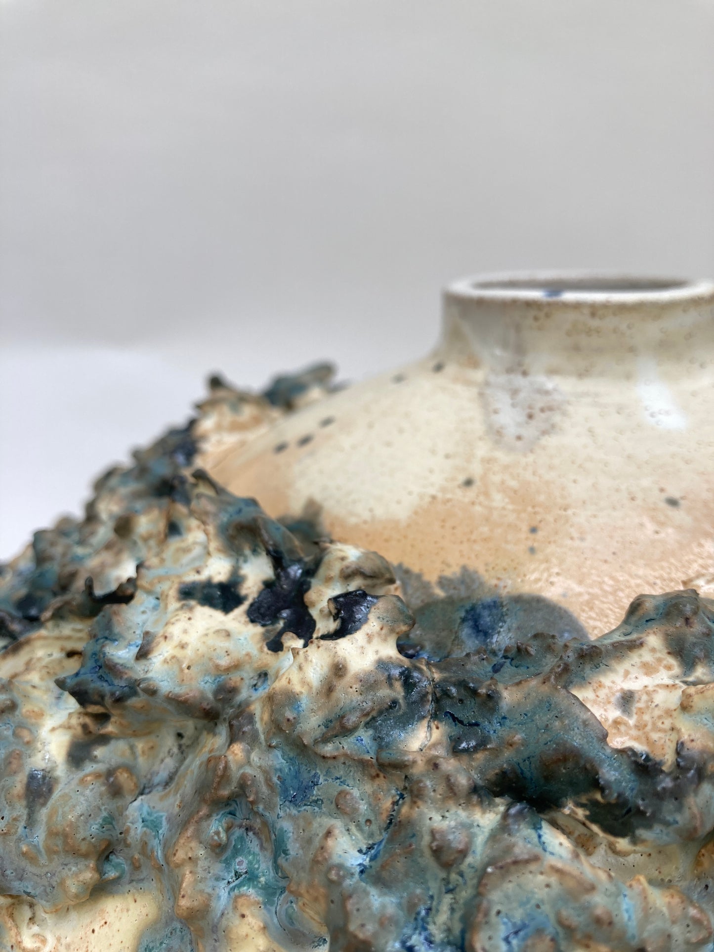 Large Vessel (NOT SUITABLE FOR POSTAGE. PLEASE CONTACT FOR COLLECTION OPTIONS PRIOR TO PURCHASE).