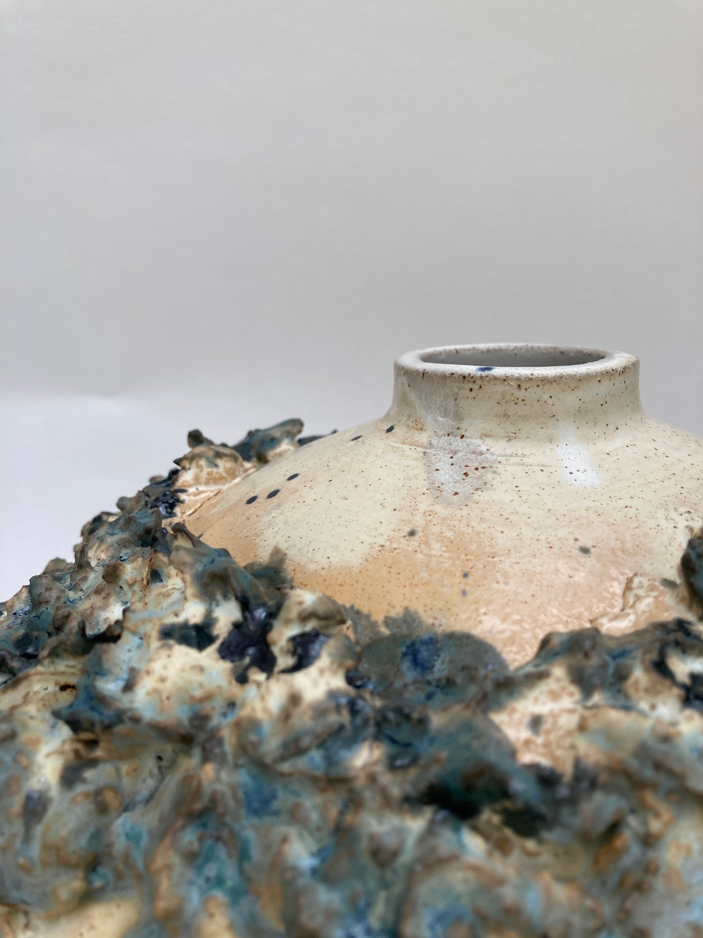 Large Vessel (NOT SUITABLE FOR POSTAGE. PLEASE CONTACT FOR COLLECTION OPTIONS PRIOR TO PURCHASE).